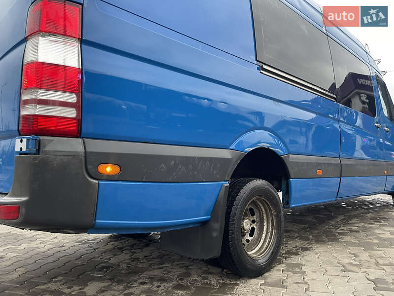 Грузопассажирский фургон Mercedes-Benz Sprinter 2009 в Черновцах