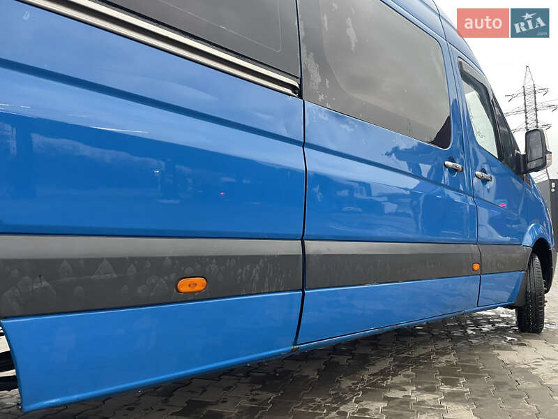 Грузопассажирский фургон Mercedes-Benz Sprinter 2009 в Черновцах