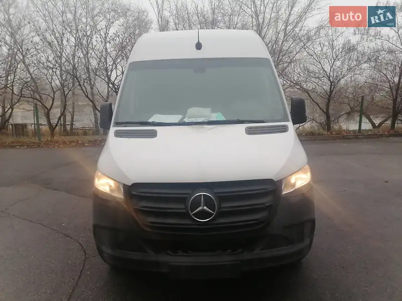 Вантажний фургон Mercedes-Benz Sprinter 2021 в 