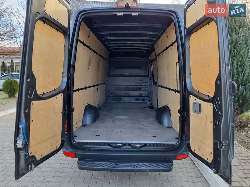 Грузовой фургон Mercedes-Benz Sprinter 2014 в Черновцах