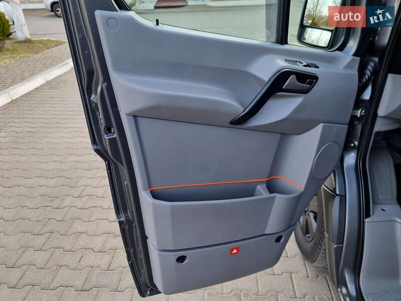 Грузовой фургон Mercedes-Benz Sprinter 2014 в Черновцах