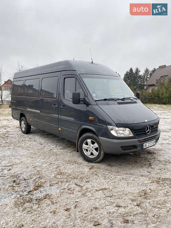 Вантажний фургон Mercedes-Benz Sprinter 2004 в Луцьку