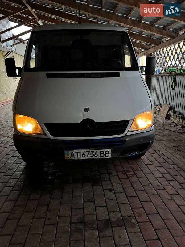 Вантажний фургон Mercedes-Benz Sprinter 2003 в Рогатині