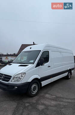 Вантажний фургон Mercedes-Benz Sprinter 2012 в Хмільнику