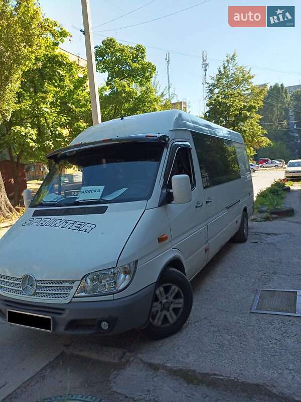 Микроавтобус Mercedes-Benz Sprinter 2005 в 