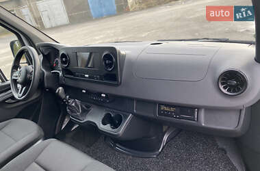 Грузовой фургон Mercedes-Benz Sprinter 2020 в 