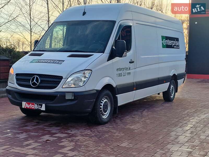 Вантажний фургон Mercedes-Benz Sprinter 2013 в 