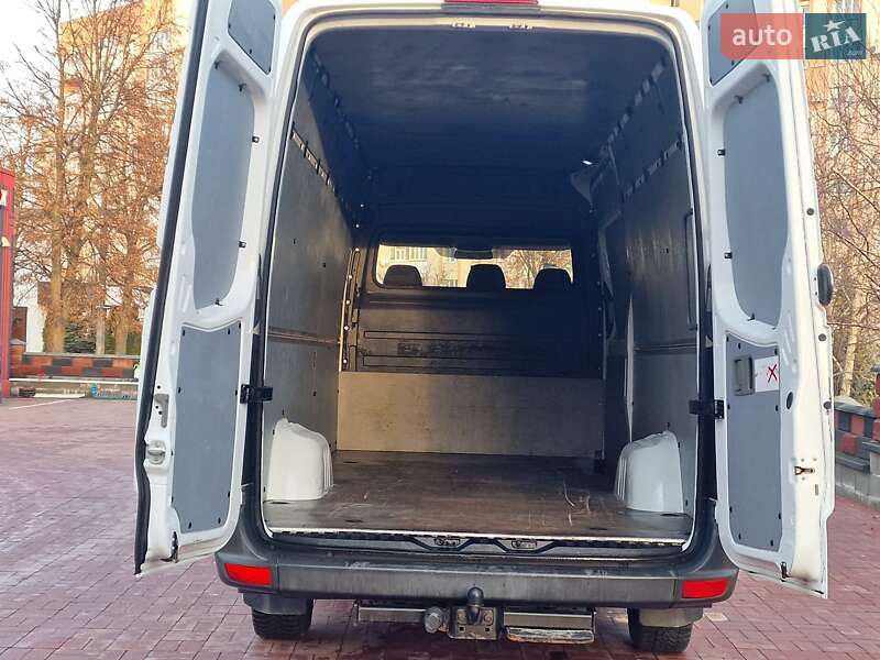 Грузовой фургон Mercedes-Benz Sprinter 2013 в Ровно