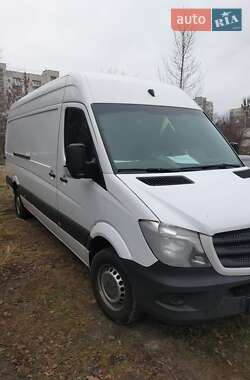 Грузовой фургон Mercedes-Benz Sprinter 2016 в 