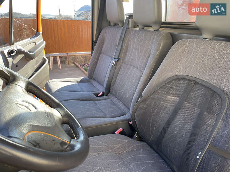 Грузовой фургон Mercedes-Benz Sprinter 2002 в Бершади