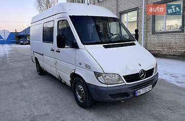 Грузопассажирский фургон Mercedes-Benz Sprinter 2004 в Ровно