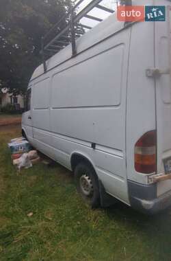 Грузовой фургон Mercedes-Benz Sprinter 1998 в 