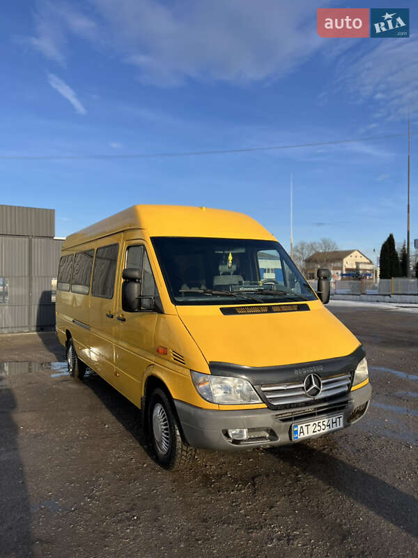 Микроавтобус Mercedes-Benz Sprinter 2004 в 