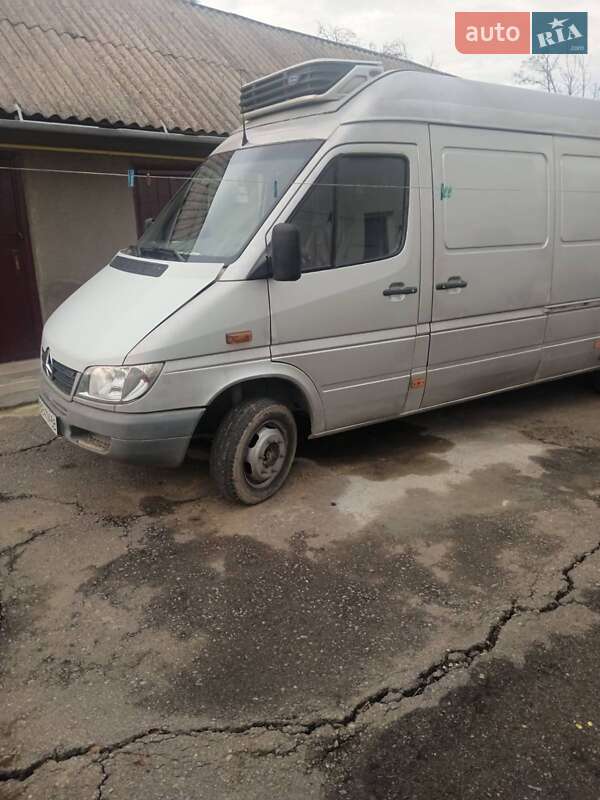 Mercedes-Benz Sprinter 2005