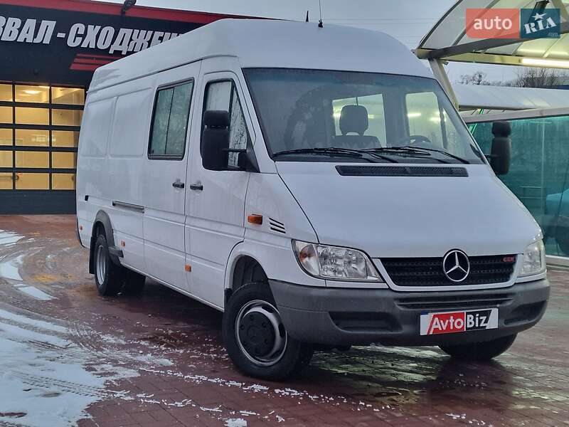 Грузовой фургон Mercedes-Benz Sprinter 2002 в Ровно