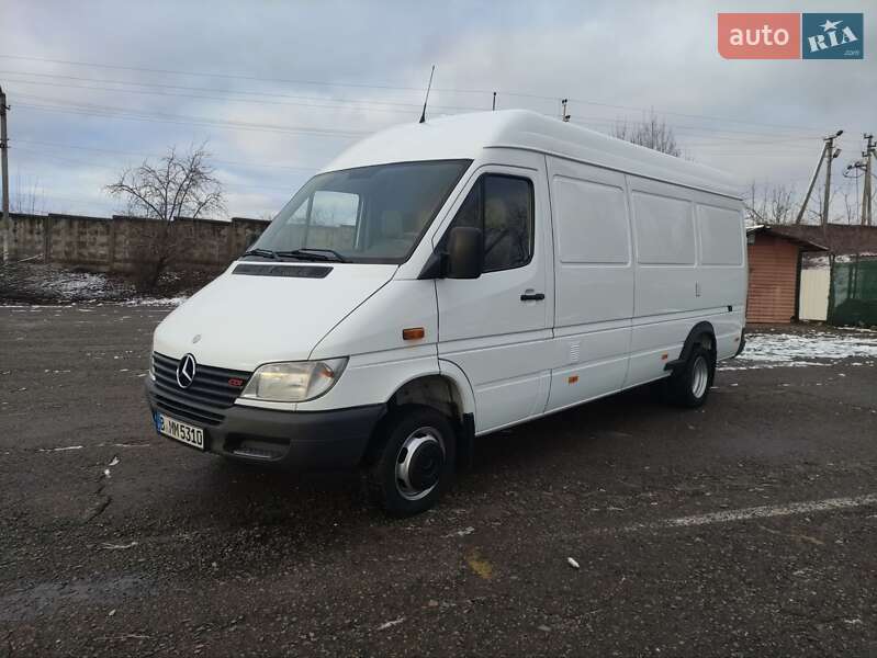 Вантажний фургон Mercedes-Benz Sprinter 2003 в Рівному