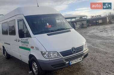 Вантажопасажирський фургон Mercedes-Benz Sprinter 2004 в Чернівцях