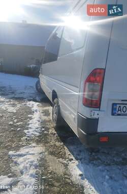 Микроавтобус Mercedes-Benz Sprinter 2000 в 