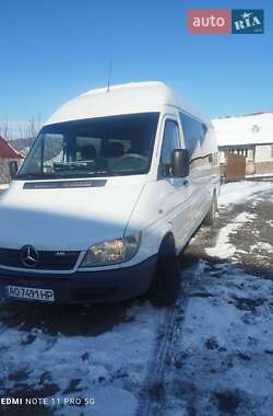 Микроавтобус Mercedes-Benz Sprinter 2000 в 