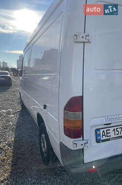 Вантажний фургон Mercedes-Benz Sprinter 2000 в Києві