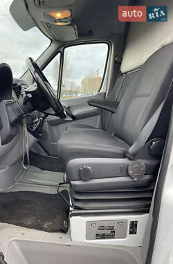 Грузовой фургон Mercedes-Benz Sprinter 2015 в 