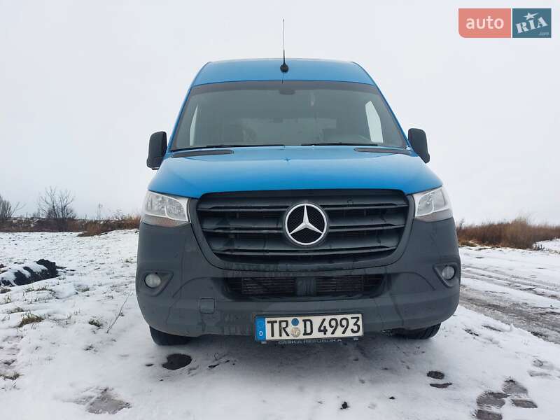 Грузопассажирский фургон Mercedes-Benz Sprinter 2020 в 
