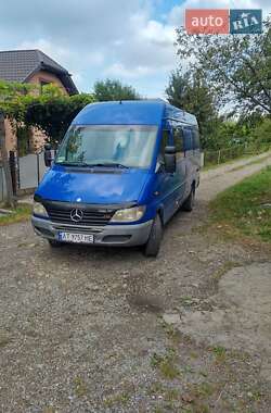 Грузопассажирский фургон Mercedes-Benz Sprinter 2000 в 