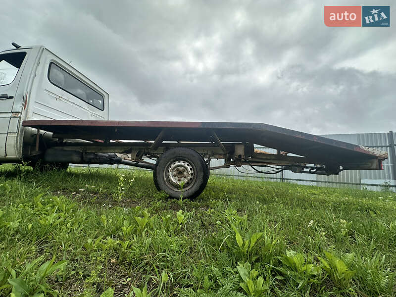 Евакуатор Mercedes-Benz Sprinter 2005 в Самборі
