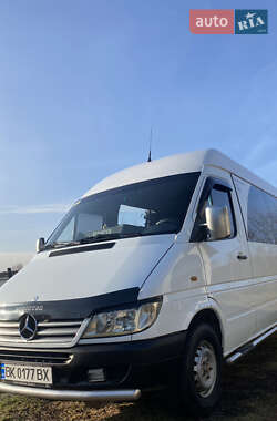 Мікроавтобус Mercedes-Benz Sprinter 2000 в Вараші