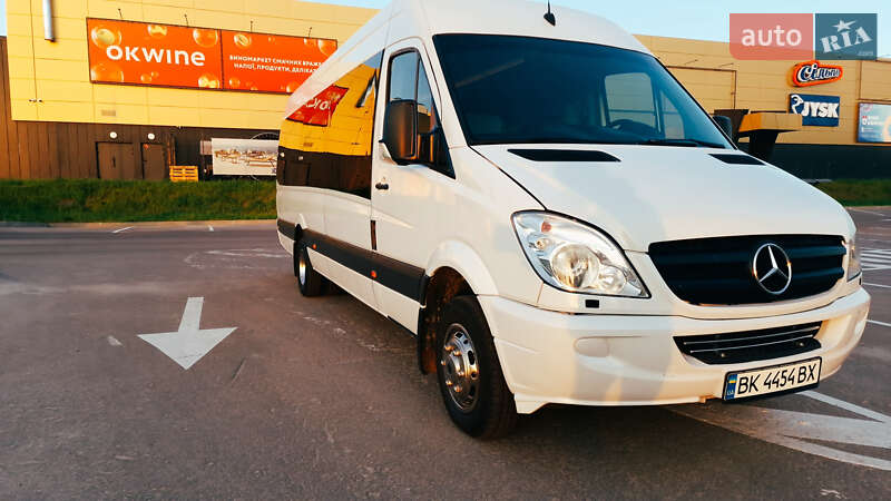Туристический / Междугородний автобус Mercedes-Benz Sprinter 2012 в Ровно