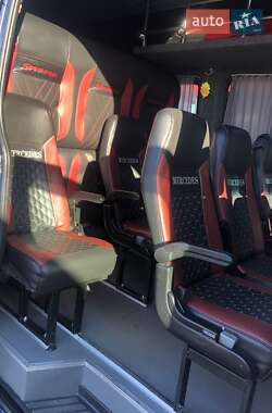 Микроавтобус Mercedes-Benz Sprinter 2012 в 