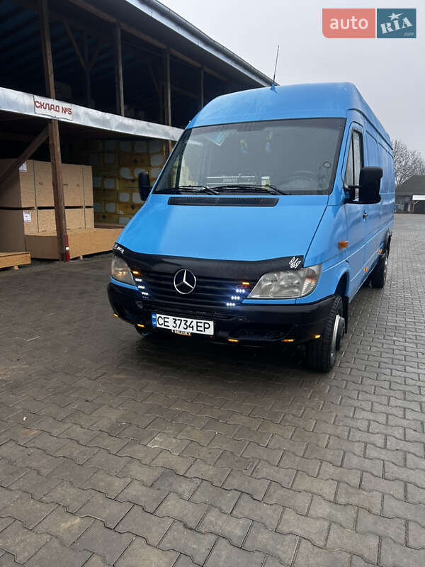 Вантажний фургон Mercedes-Benz Sprinter 2000 в Києві