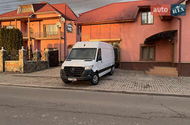 Вантажний фургон Mercedes-Benz Sprinter 2020 в Сваляві