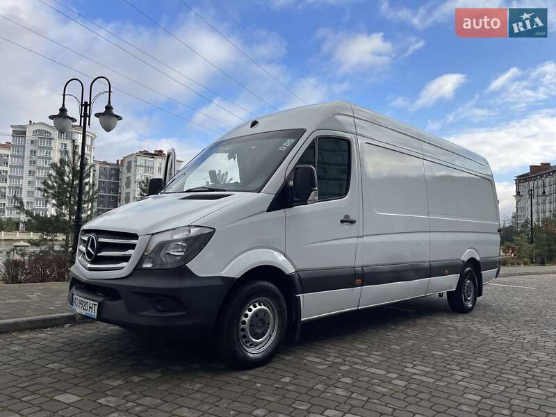 Вантажний фургон Mercedes-Benz Sprinter 2012 в Івано-Франківську