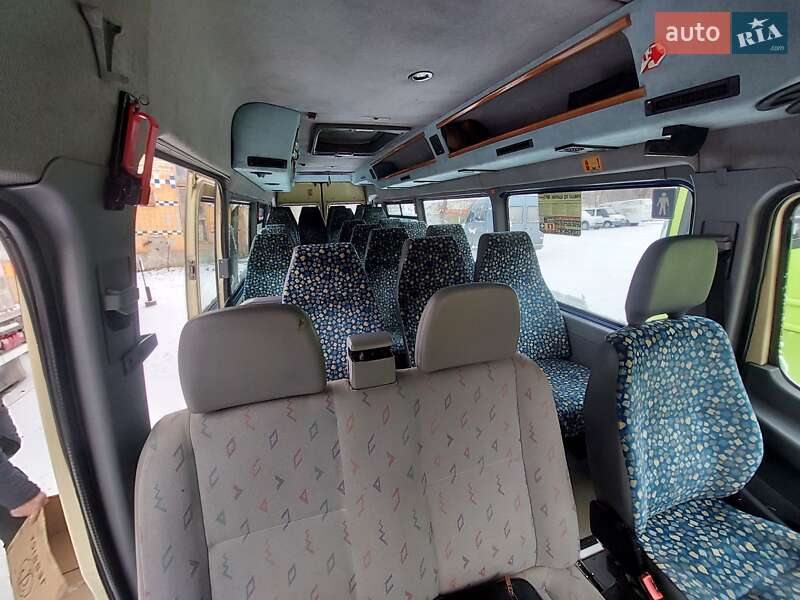 Туристический / Междугородний автобус Mercedes-Benz Sprinter 2000 в Ровно