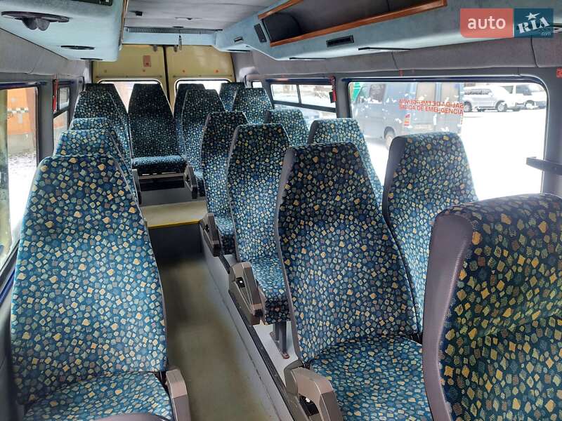 Туристический / Междугородний автобус Mercedes-Benz Sprinter 2000 в Ровно