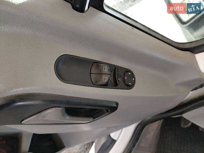 Грузовой фургон Mercedes-Benz Sprinter 2013 в Корце