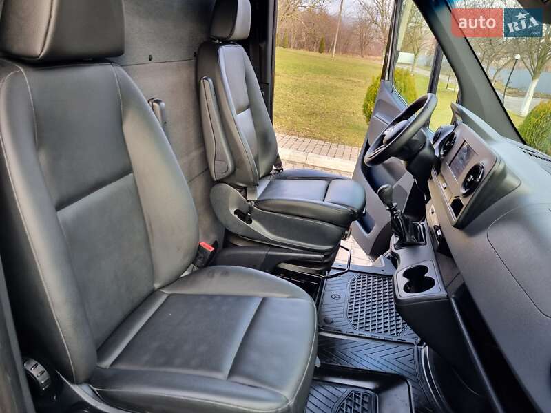 Грузовой фургон Mercedes-Benz Sprinter 2020 в Черновцах