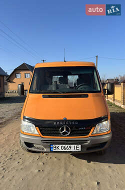 Вантажний фургон Mercedes-Benz Sprinter 2006 в Рівному