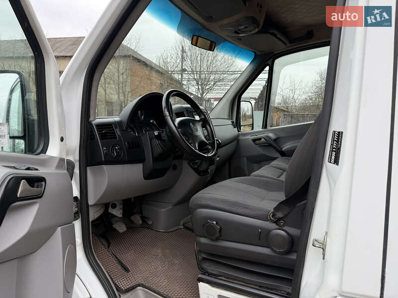Вантажопасажирський фургон Mercedes-Benz Sprinter 2010 в Коломиї фото 9 Вантажопасажирський фургон Mercedes-Benz Sprinter 2010 в Коломиї
