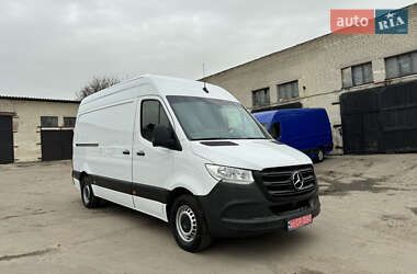Грузовой фургон Mercedes-Benz Sprinter 2020 в 