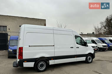 Грузовой фургон Mercedes-Benz Sprinter 2020 в 