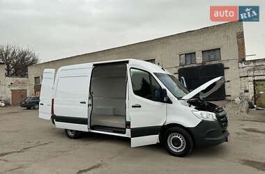 Грузовой фургон Mercedes-Benz Sprinter 2020 в 