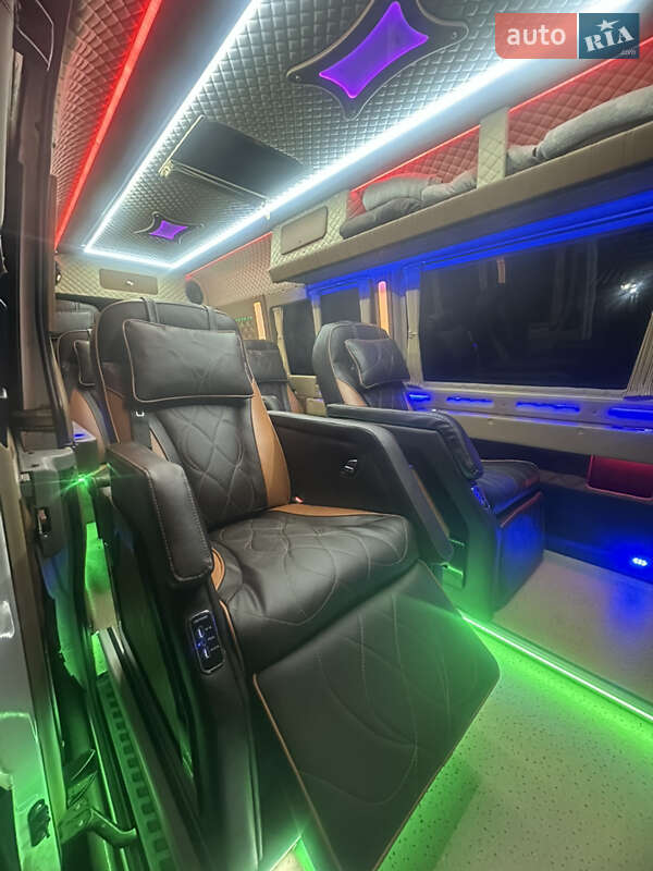 Микроавтобус Mercedes-Benz Sprinter 2017 в Луцке фото 22 Микроавтобус Mercedes-Benz Sprinter 2017 в Луцке
