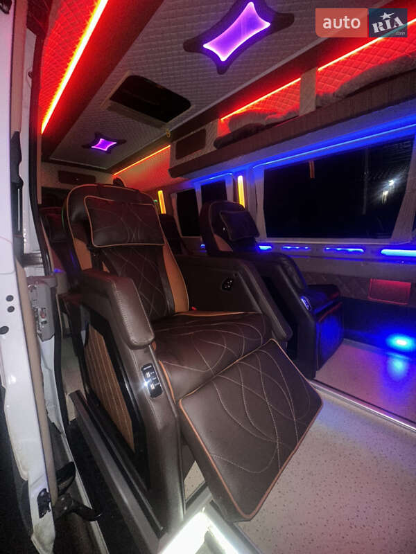 Микроавтобус Mercedes-Benz Sprinter 2017 в Луцке фото 32 Микроавтобус Mercedes-Benz Sprinter 2017 в Луцке