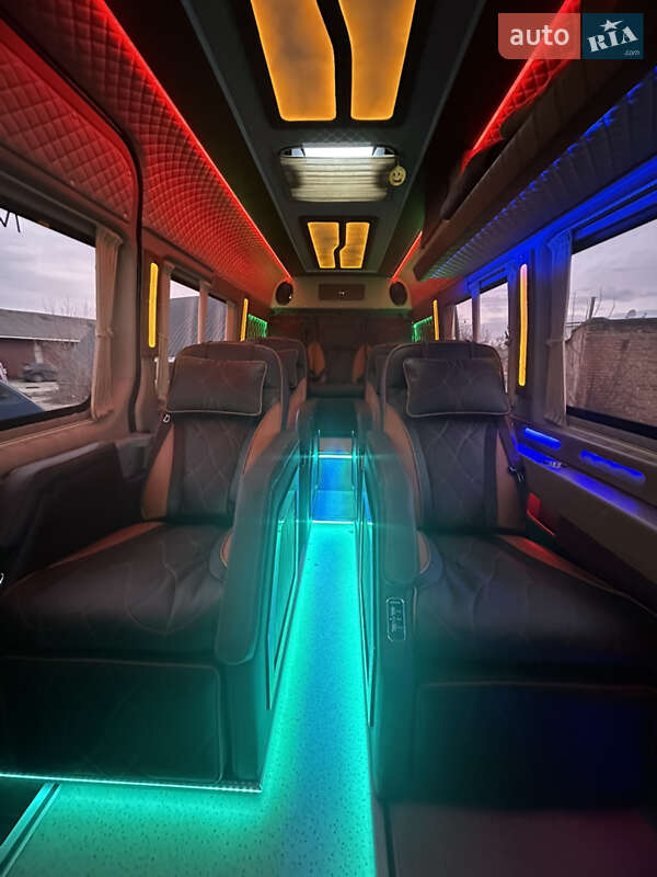 Микроавтобус Mercedes-Benz Sprinter 2017 в Луцке фото 38 Микроавтобус Mercedes-Benz Sprinter 2017 в Луцке