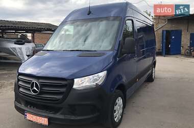 Грузовой фургон Mercedes-Benz Sprinter 2018 в Нововолынске