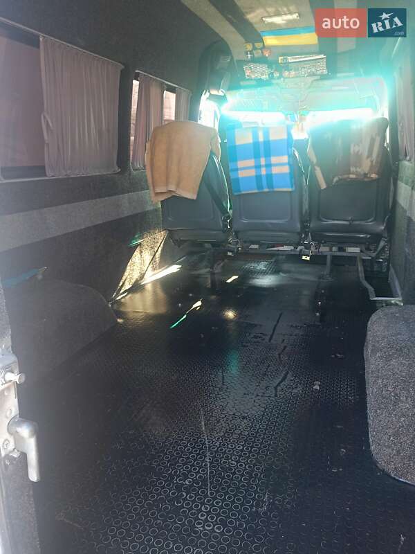 Вантажопасажирський фургон Mercedes-Benz Sprinter 2002 в Теребовлі