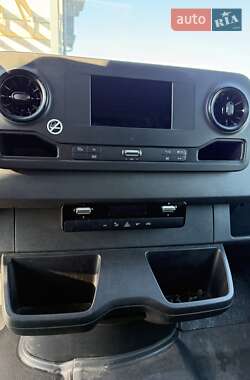 Грузовой фургон Mercedes-Benz Sprinter 2022 в 