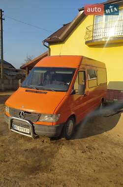 Вантажний фургон Mercedes-Benz Sprinter 1995 в Мостиській